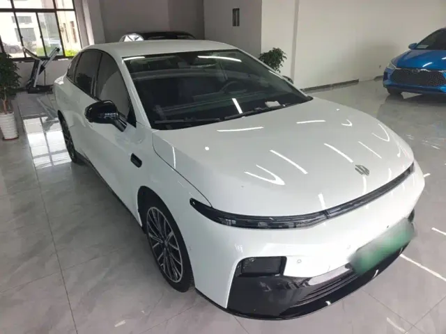 Leapmotor B01 — Фото автомобиля 3