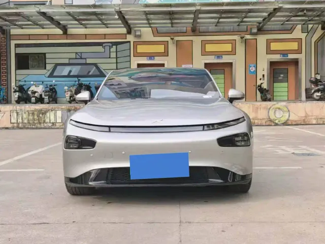 Xpeng P7 — Фото автомобиля 2