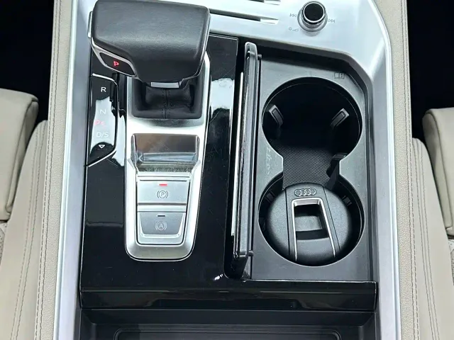 Audi Q6 — Фото автомобиля 23