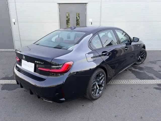 BMW 3 Series — Фото автомобиля 11