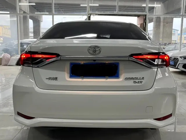 Toyota Corolla — Фото автомобиля 7