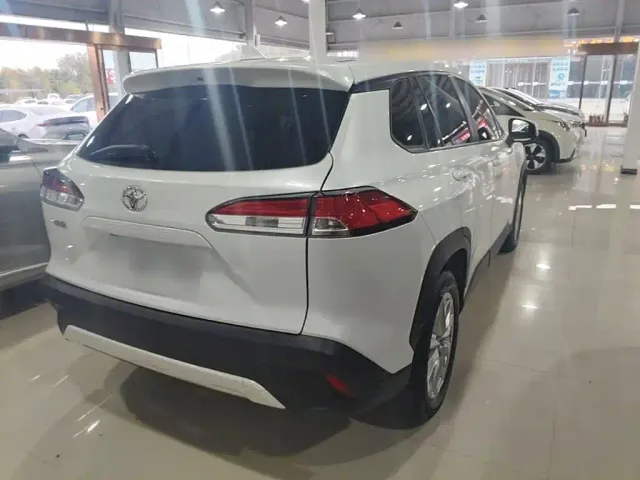 Toyota Corolla Cross — Фото автомобиля 6