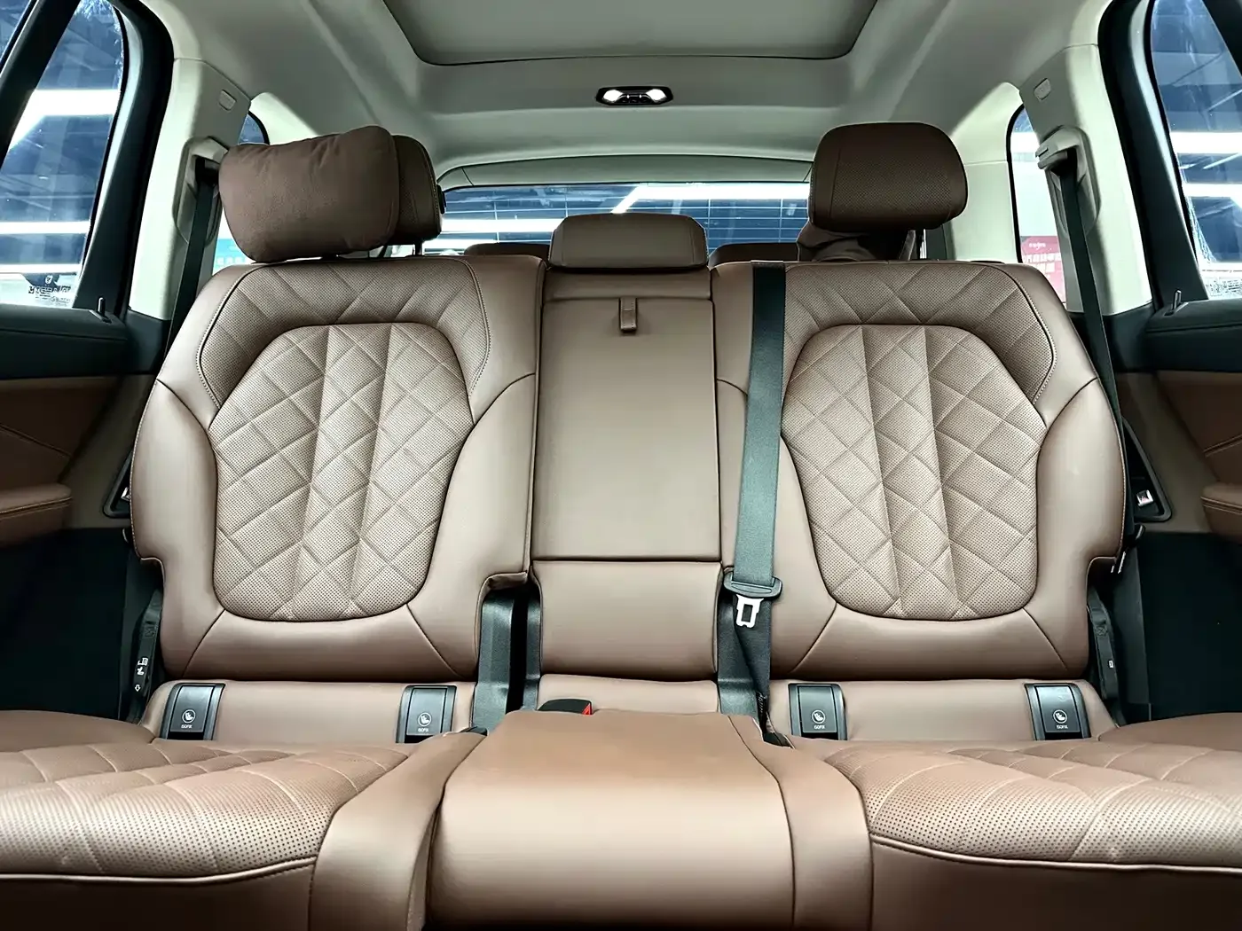 BMW BMW X7 2023 xDrive40i Leading Luxury Package — Фото автомобиля 18