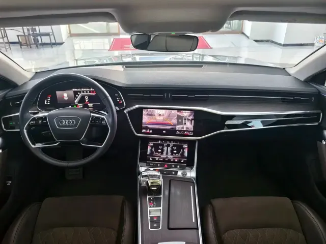 Audi A7L — Фото автомобиля 12