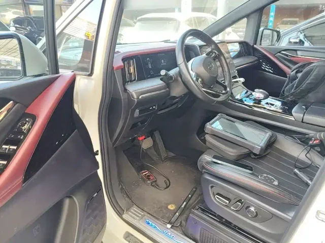 GAC Trumpchi M8 — Фото автомобиля 15