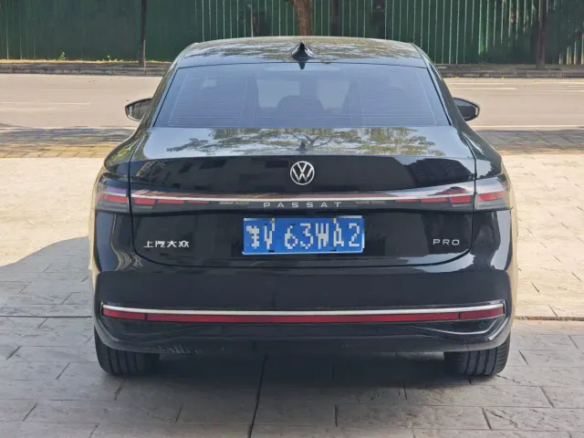 Volkswagen Passat — Фото автомобиля 8