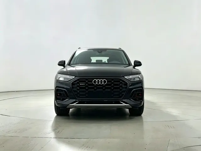Audi Q5L — Фото автомобиля 2