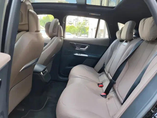 Mercedes-Benz EQE SUV — Фото автомобиля 10