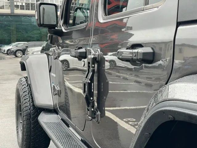 Jeep Wrangler 4xe — Фото автомобиля 12