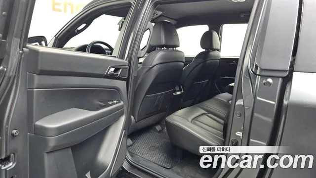 KG_Mobility_Ssangyong Rexton Новый Rexton Sport Khan Дизель 2.2 4WD — Фото автомобиля 11