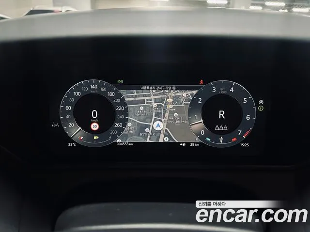 Land Rover Range Rover Velar Range Rover Velar 2.0 P250 Dynamic SE — Фото автомобиля 6