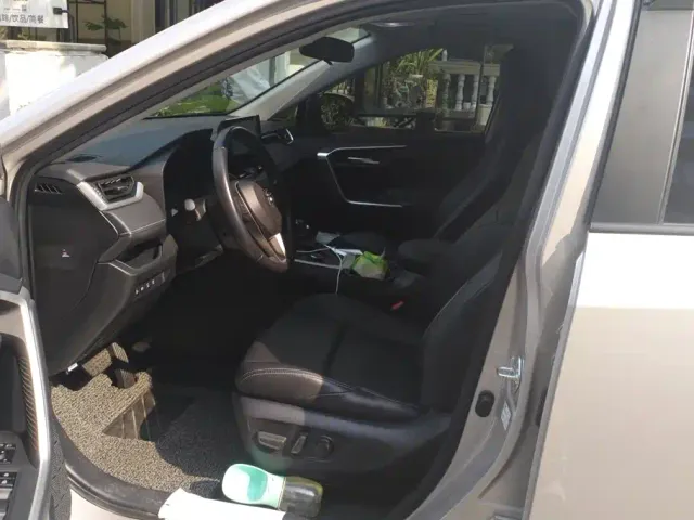 Toyota Wildlander — Фото автомобиля 9