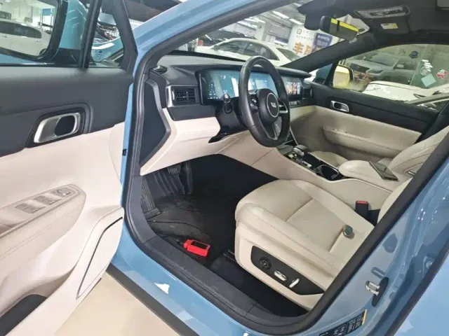 Li Auto ONE — Фото автомобиля 15