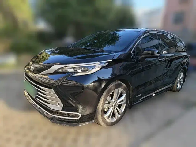 Фотография автомобиля — Toyota Sienna
