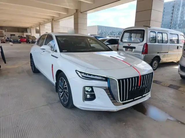 Hongqi H5 — Фото автомобиля 3