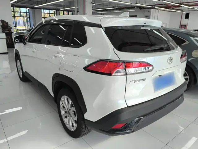 Toyota Frontlander — Фото автомобиля 4