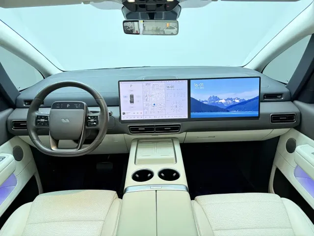 Li Auto MEGA — Фото автомобиля 14