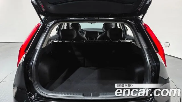 Kia Niro The All New — Фото автомобиля 23
