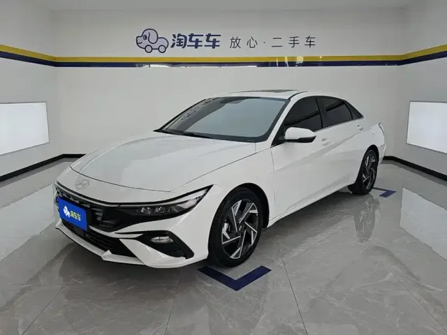 Фотография автомобиля — Hyundai Elantra
