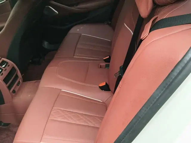 BMW 5 Series — Фото автомобиля 12