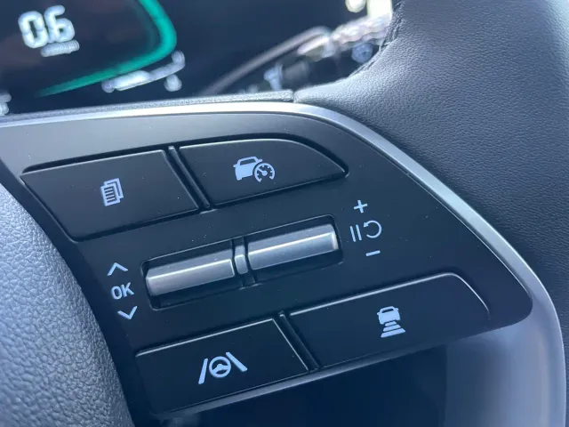 Hyundai Elantra — Фото автомобиля 16