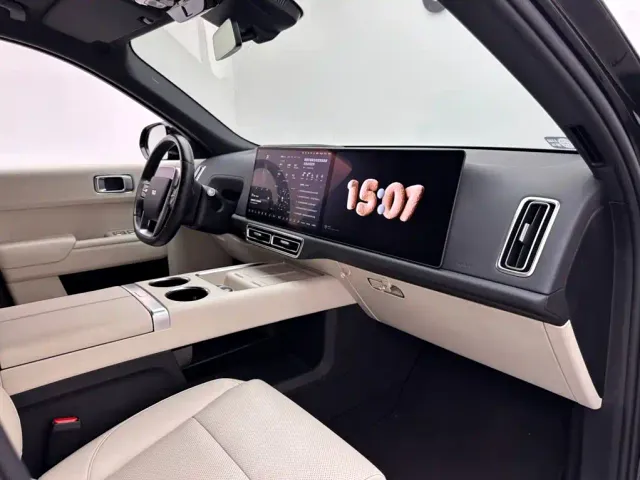 Li Auto L9 — Фото автомобиля 11