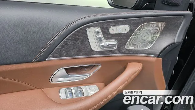 Mercedes-Benz GLE-Class — Фото автомобиля 26