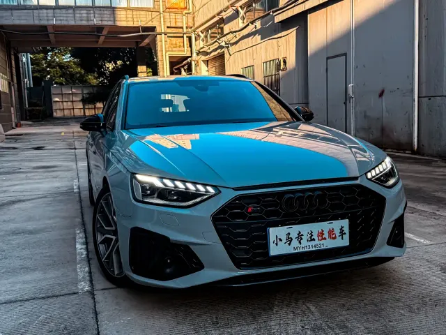 Audi S4 — Фото автомобиля 3