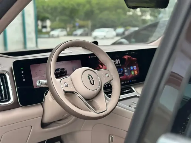 Aito M9 — Фото автомобиля 9