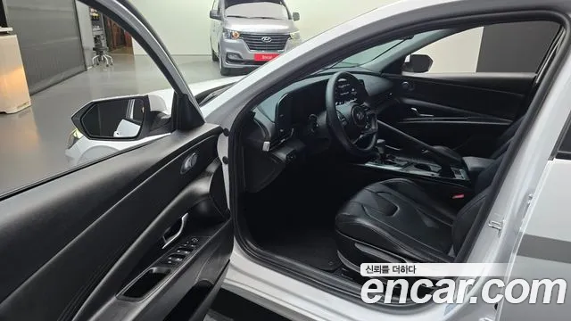 Hyundai AVANTE Avante (CN7) — Фото автомобиля 17