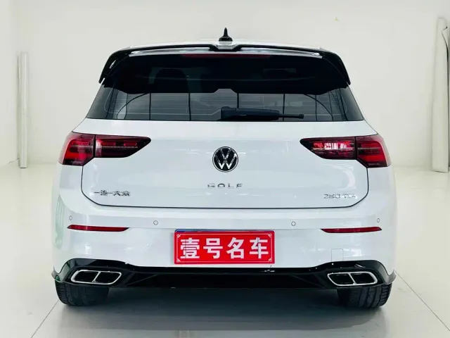 Volkswagen Golf — Фото автомобиля 5