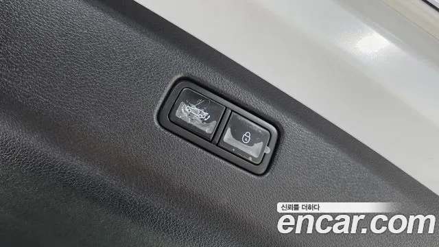 Genesis GV70 — Фото автомобиля 23