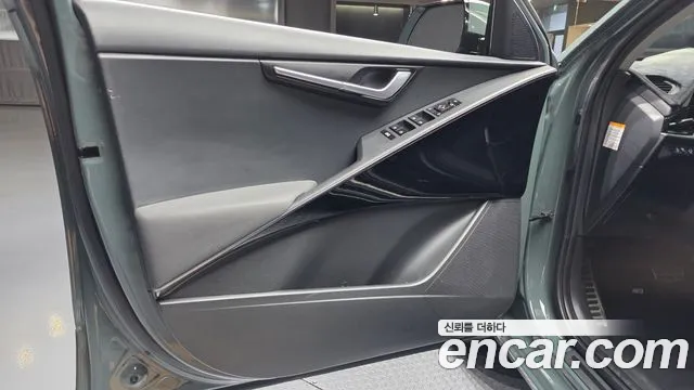 Kia Niro The All New Niro Signature — Фото автомобиля 22