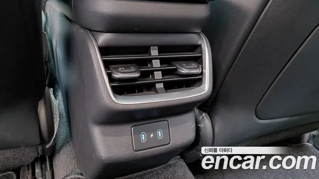 Hyundai Grandeur Grandeur (GN7) 2.5 Бензин 2WD — Фото автомобиля 7