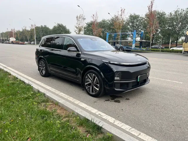 Li Auto L9 — Фото автомобиля 3