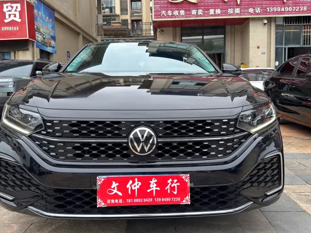 Volkswagen Passat — Фото автомобиля 2