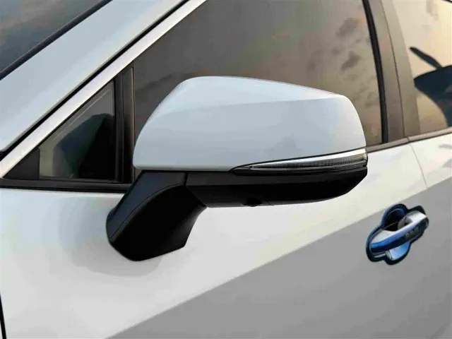 Toyota RAV4 — Фото автомобиля 15