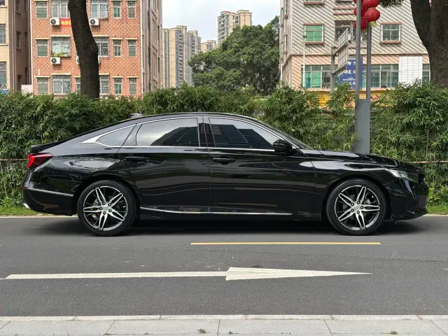 Honda Accord — Фото автомобиля 8
