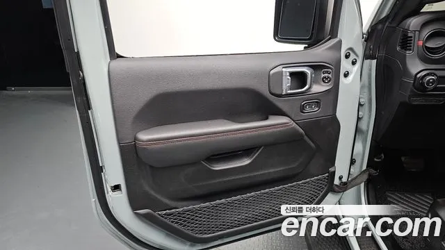 Jeep Wrangler Wrangler (JL) 2.0 Rubicon 2 двери — Фото автомобиля 24