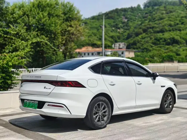 BYD Qin PLUS — Фото автомобиля 6