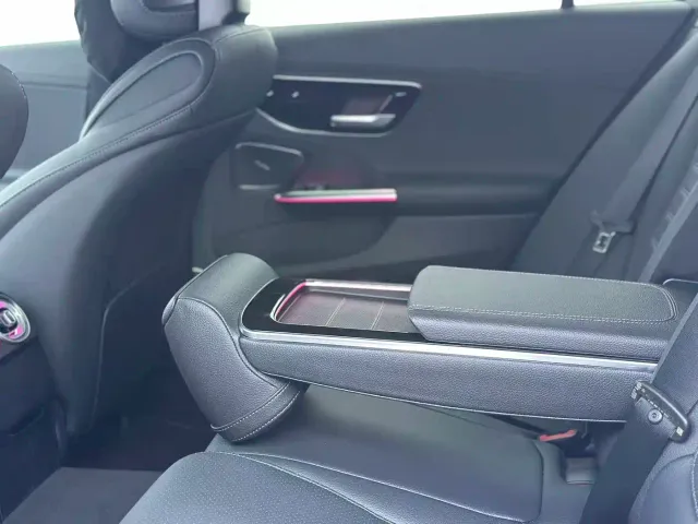 Mercedes-Benz C-Class — Фото автомобиля 8