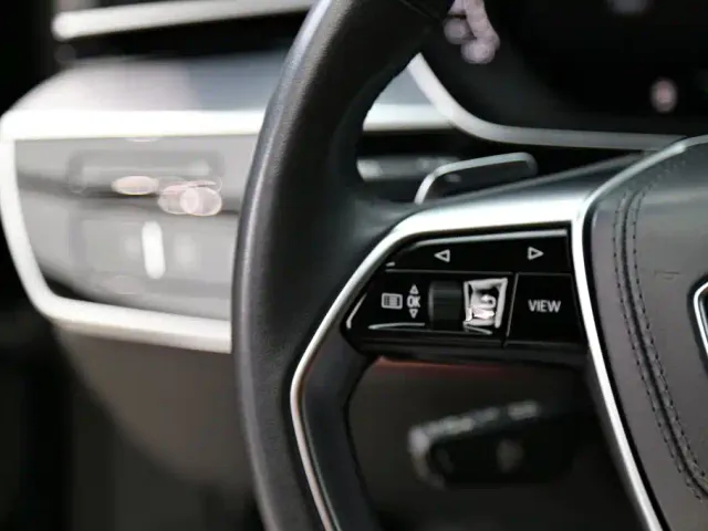 Audi A8 — Фото автомобиля 16