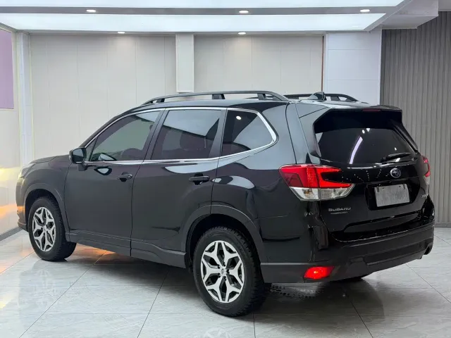 Subaru Forester — Фото автомобиля 6