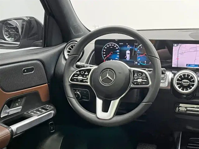 Mercedes-Benz GLB-Class — Фото автомобиля 22