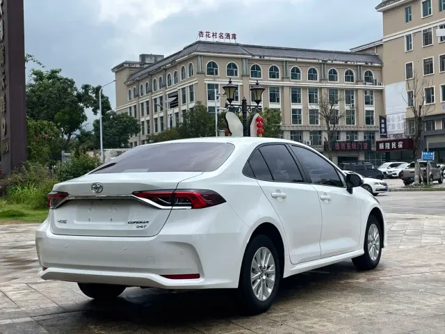 Toyota Corolla — Фото автомобиля 6