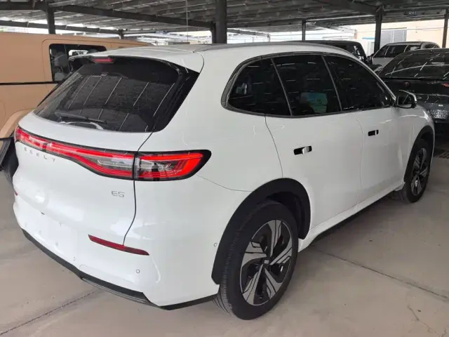Geely Galaxy E5 — Фото автомобиля 3