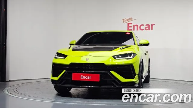 Lamborghini Urus — Фото автомобиля 3