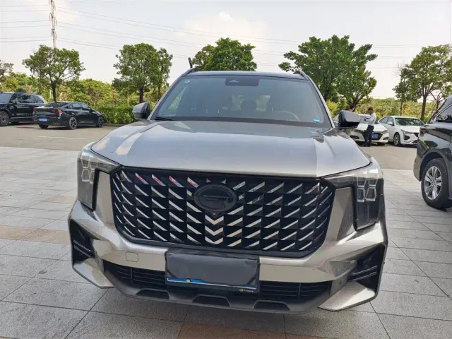 GAC Trumpchi GS8 — Фото автомобиля 2