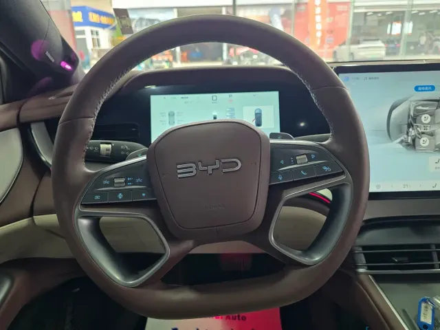BYD Seal 07 DM-i — Фото автомобиля 13