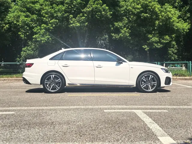 Audi A4L — Фото автомобиля 3